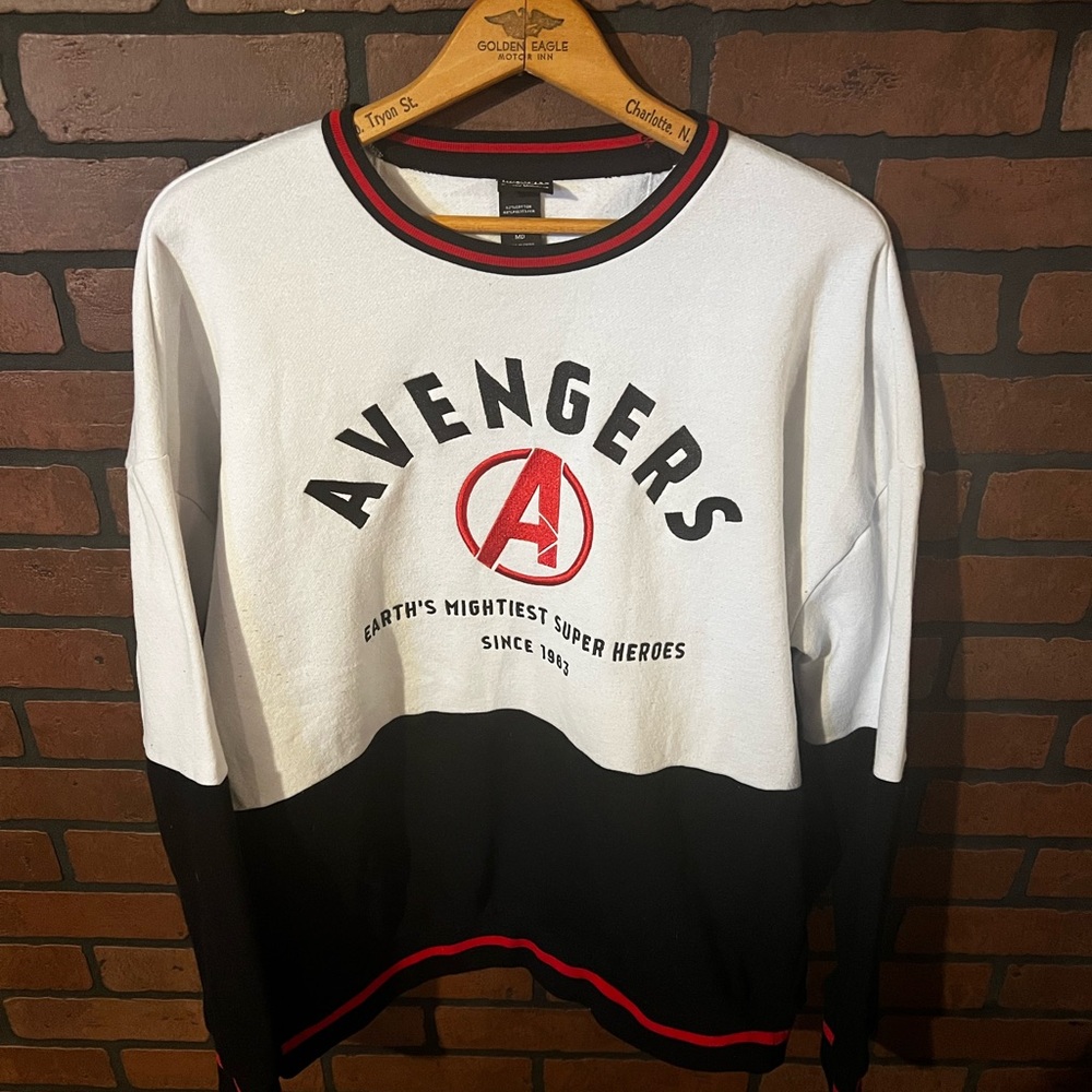 Marvel Avengers medium sweatshirt